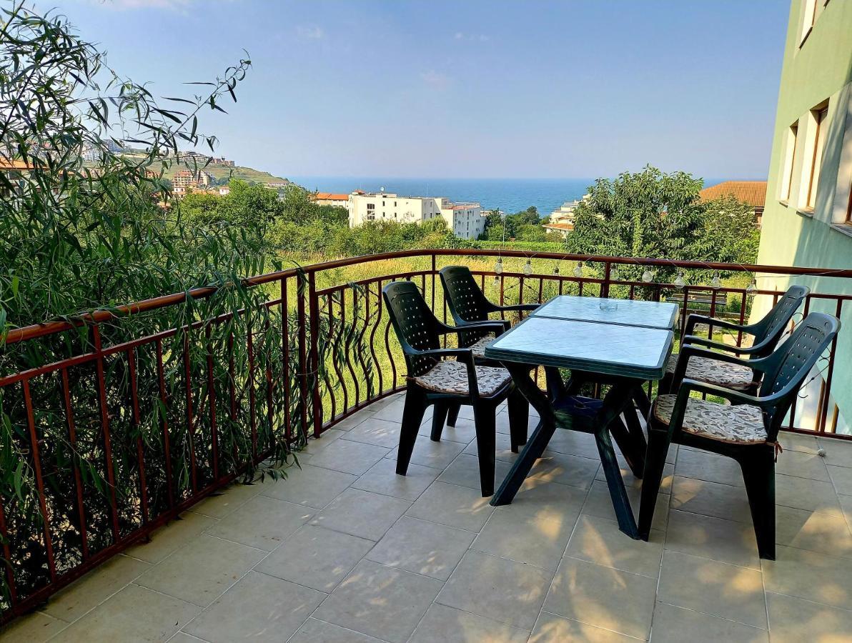 Family Hotel Amore Byala  Exterior photo