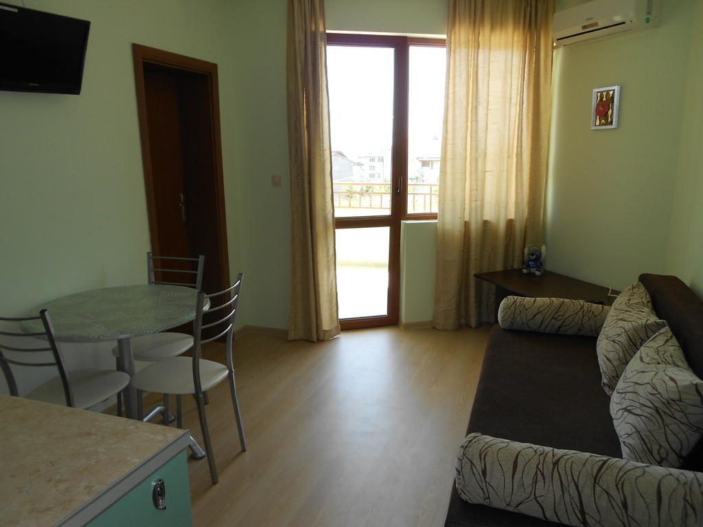 Family Hotel Amore Byala  Room photo