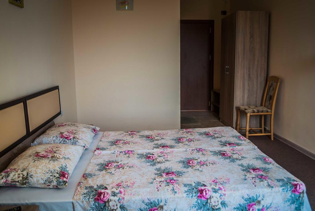 Family Hotel Amore Byala  Exterior photo
