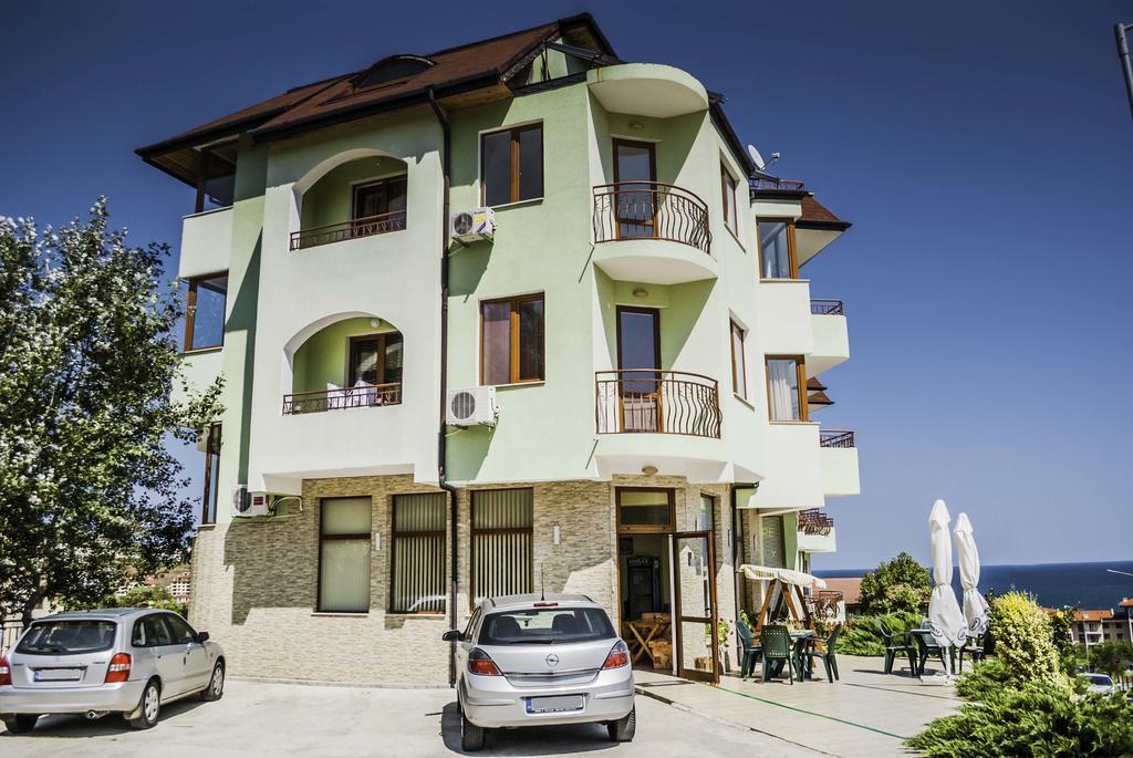 Family Hotel Amore Byala  Exterior photo