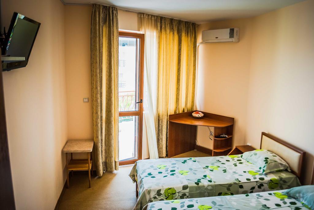 Family Hotel Amore Byala  Exterior photo