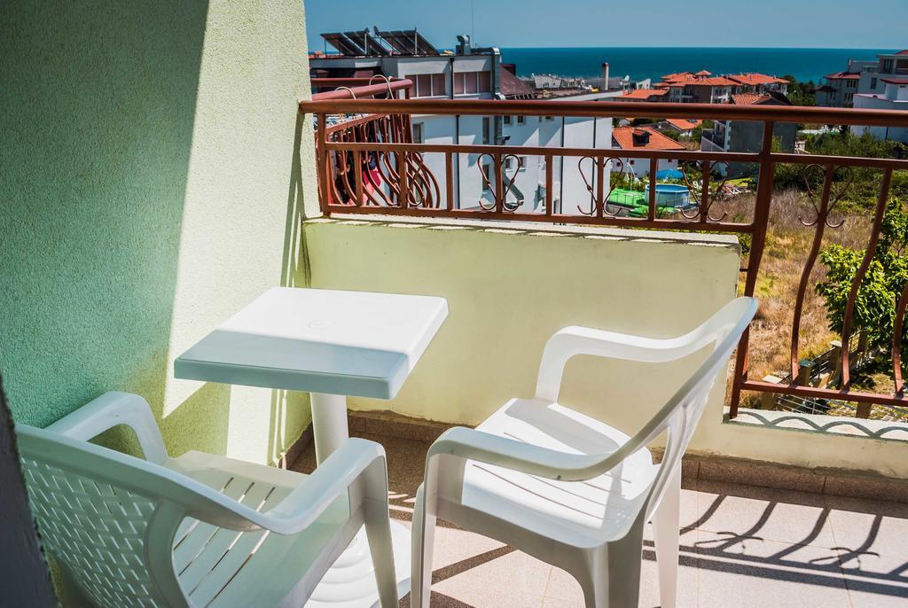 Family Hotel Amore Byala  Exterior photo