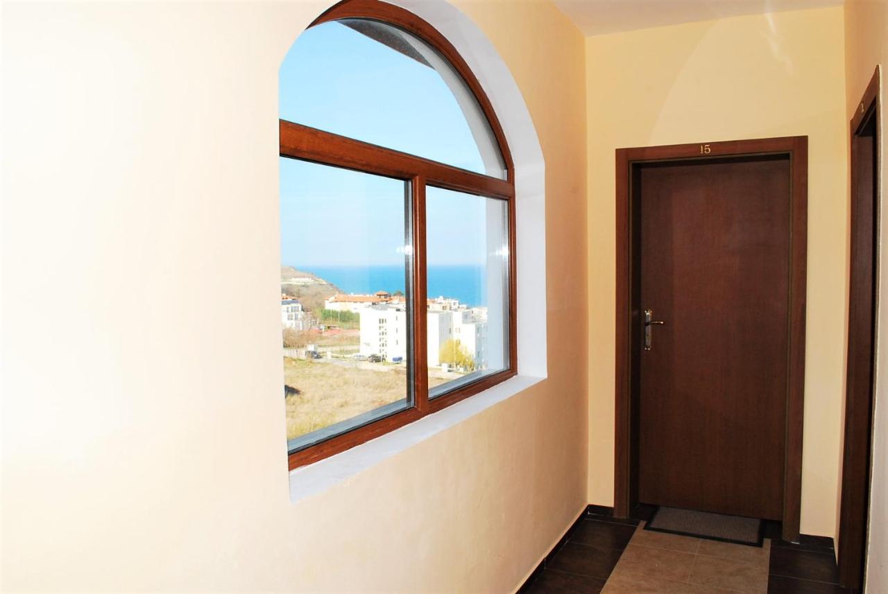 Family Hotel Amore Byala  Exterior photo
